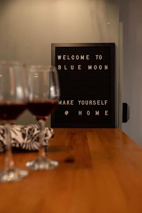Blue Moon. Cozy Apartment Near Iulius Mall Κλουζ-Ναπόκα Εξωτερικό φωτογραφία
