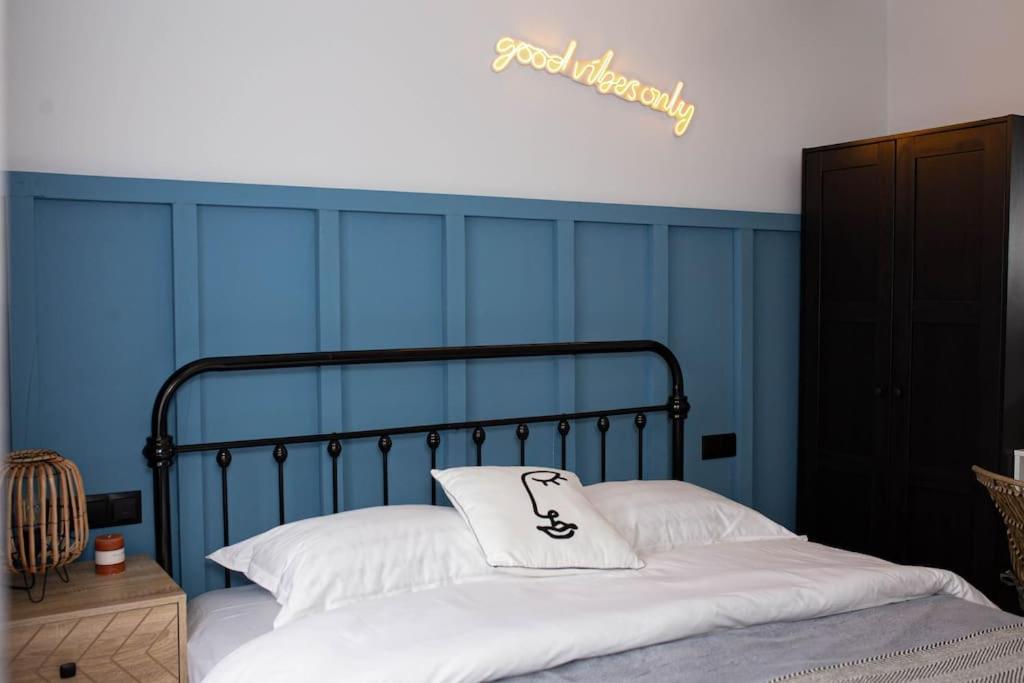 Blue Moon. Cozy Apartment Near Iulius Mall Κλουζ-Ναπόκα Εξωτερικό φωτογραφία